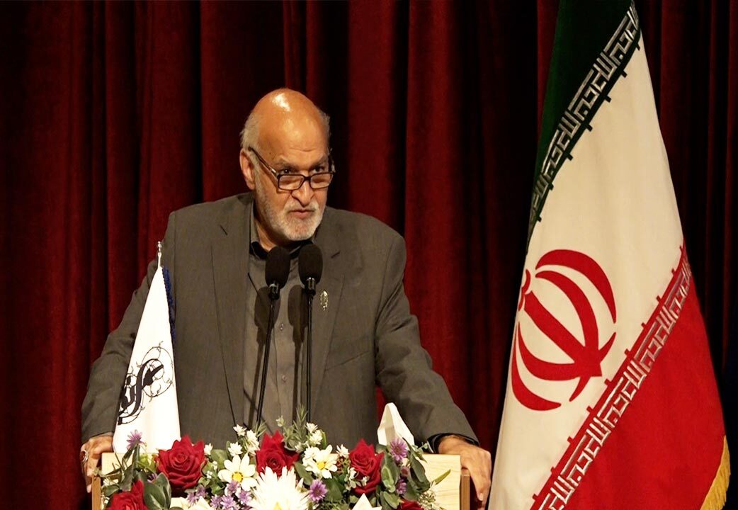 گزارشی از افتتاحیه ششمین جشنواره رسانهای ابوذر خراسان رضوی گزارشی از افتتاحیه ششمین جشنواره رسانهای ابوذر خراسان رضوی