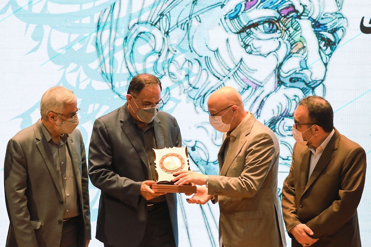 نشان عالی فردوسی به پنج نفر اعطا شد + تصاویر نشان عالی فردوسی به پنج نفر اعطا شد + تصاویر