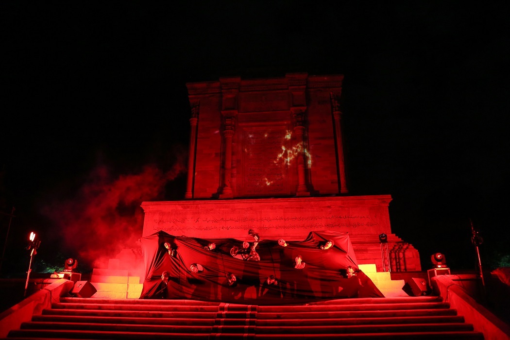 «افسانه ماردوش» روی صحنه باشکوه آرامگاه فردوسی «افسانه ماردوش» روی صحنه باشکوه آرامگاه فردوسی
