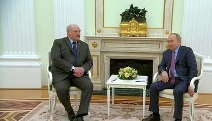 پوتین به پارکینسون یا سرطان مبتلا شده است؟ + فیلم پوتین به پارکینسون یا سرطان مبتلا شده است؟ + فیلم