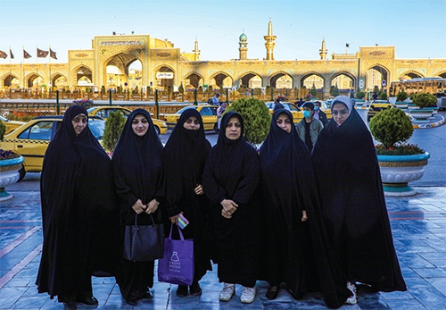 دلدادگی به گنبد طلا از پشت دیوار‌های زندان