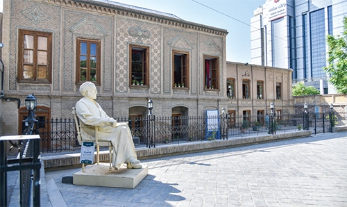 سرگذشت نافرجام بازارهای صنایع دستی مشهد سرگذشت نافرجام بازارهای صنایع دستی مشهد