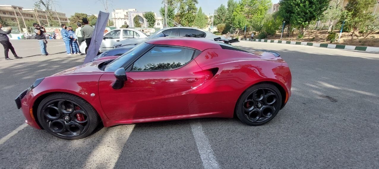 «دور دور کردن» خودروهای لاکچری در خیابان اندرزگوی تهران و توقیف خودروها + تصاویر «دور دور کردن» خودروهای لاکچری در خیابان اندرزگوی تهران و توقیف خودروها + تصاویر