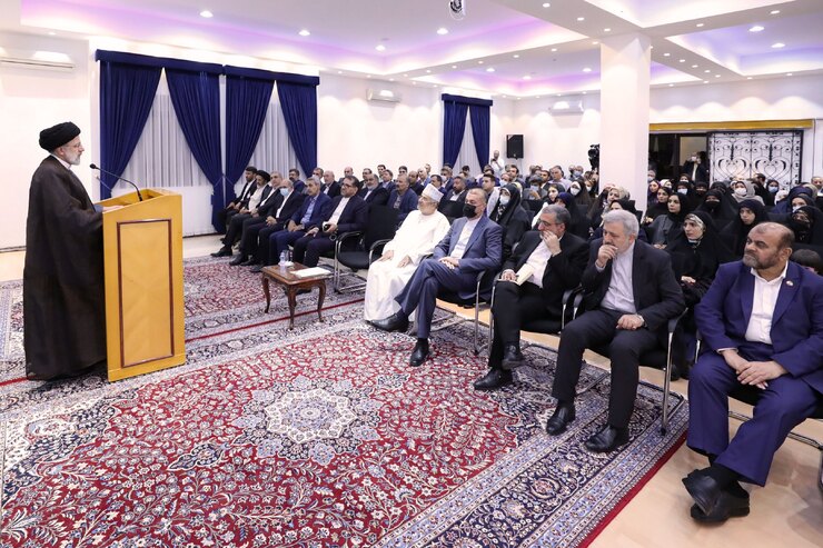 رئیس‌جمهور با بیان اینکه عموم ایرانیان خارج از کشور دغدغه ایران را دارند، اظهار داشت: ایرانیان در همه جای دنیا سرمایه کشور هستند و دولت جمهوری اسلامی ایران نسبت به آنان احساس مسئولیت می‌کند.