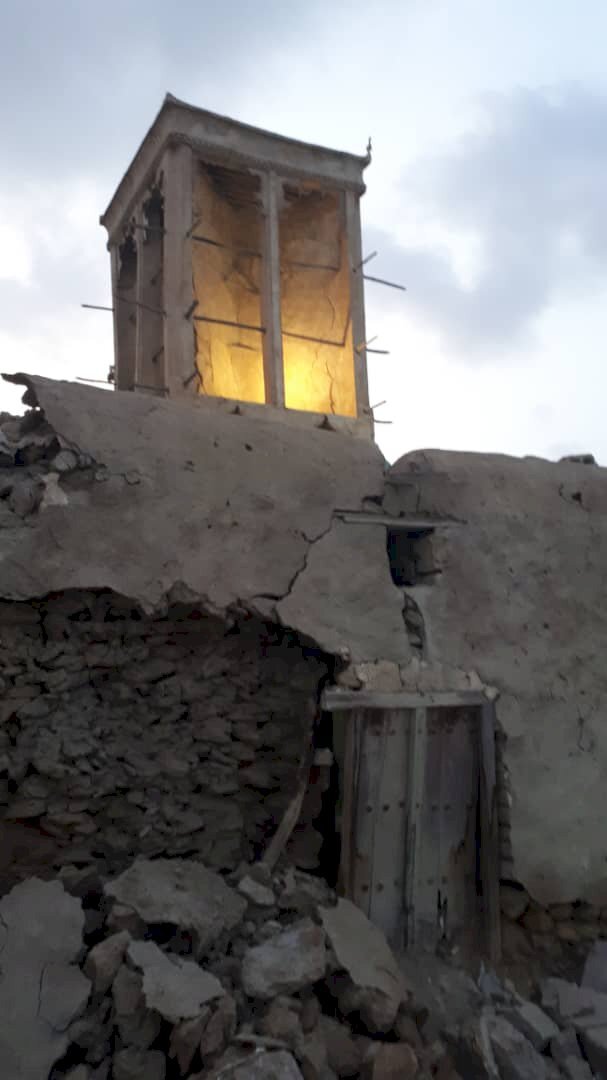 خسارت زلزله به بادگیرهای بافت تاریخی لافت خسارت زلزله به بادگیرهای بافت تاریخی لافت