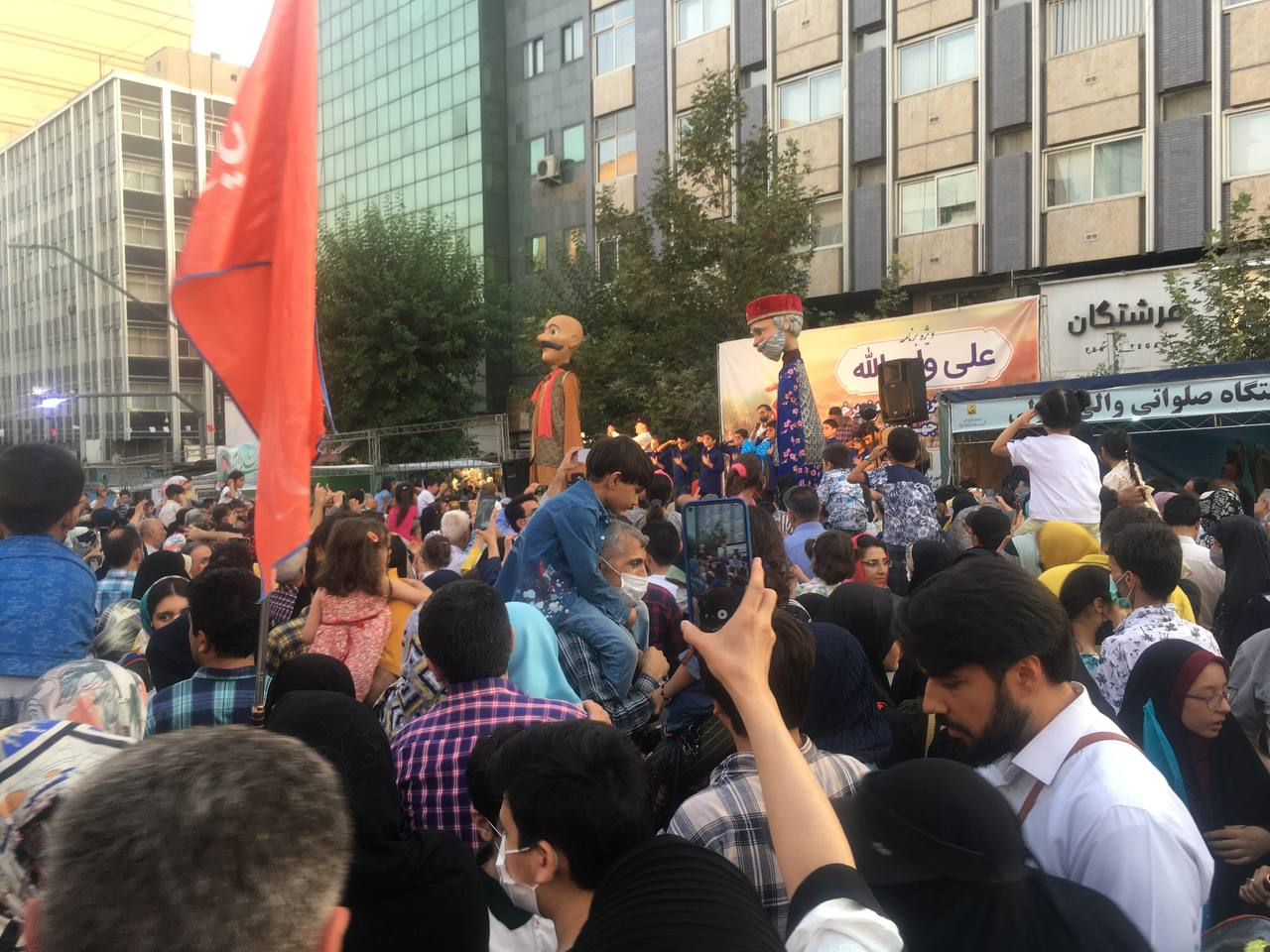 جشن باشکوه ۱۰ کیلومتری عید غدیر در تهران | ۳ میلیون تهرانی در جشن ولایت + فیلم و تصاویر