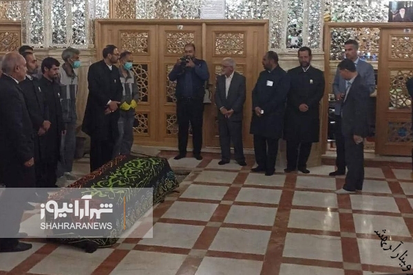 پیکر دکتر مهدوی دامغانی در حرم مطهر رضوی تشییع و به خاک سپرده شد + فیلم و تصاویر