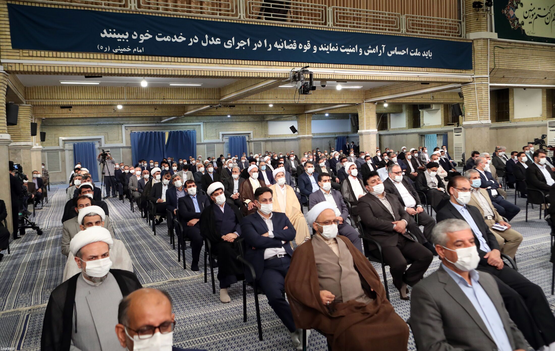 رهبر معظم انقلاب:&zwnj; کار اصلی در مبارزه با فساد درهم&zwnj;شکستن ساختار&zwnj;های فسادزاست| تأکید بر مقابله با برهم&zwnj;زنندگان امنیت روانی مردم