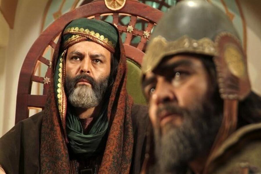 نگاهی به سریالها و فیلمهای سینمایی عاشورایی نگاهی به سریالها و فیلمهای سینمایی عاشورایی