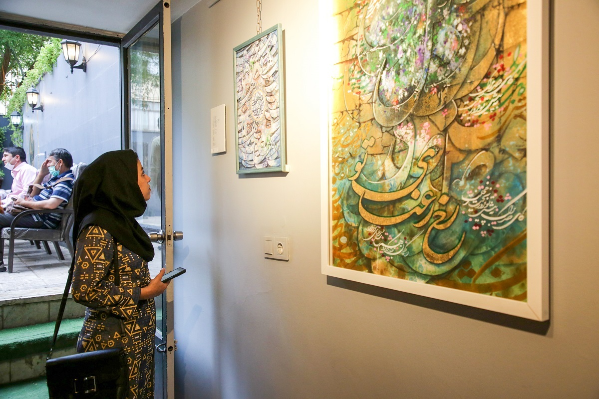 گپ وگفت با ۲ هنرمند بیرجندی در حاشیه برگزاری نمایشگاه مشترک نقاشی خط در مشهد گپ وگفت با ۲ هنرمند بیرجندی در حاشیه برگزاری نمایشگاه مشترک نقاشی خط در مشهد