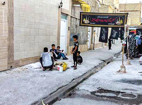 طفلان سیس آباد در عزای امام حسین (ع) طفلان سیس آباد در عزای امام حسین (ع)