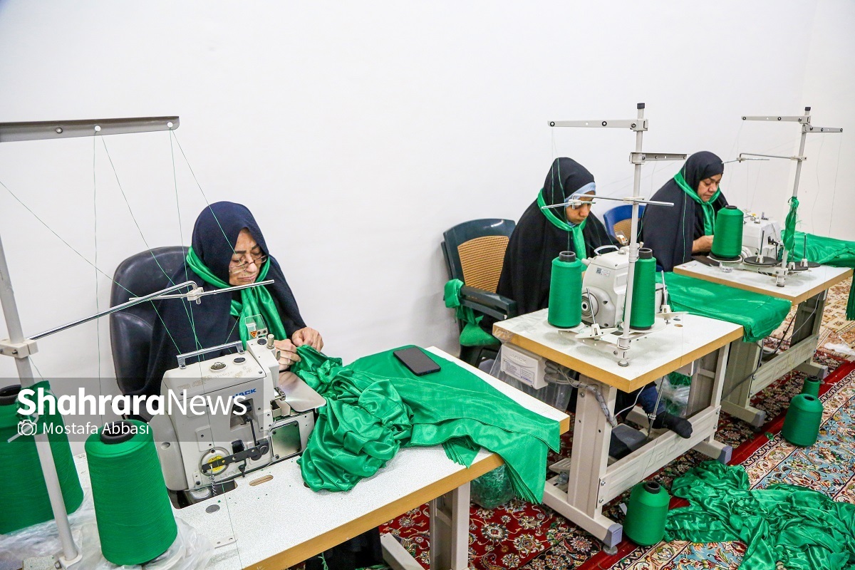 روایت لباسهایی که در ایام محرم با ارادت و حاجت دوخته میشوند روایت لباسهایی که در ایام محرم با ارادت و حاجت دوخته میشوند