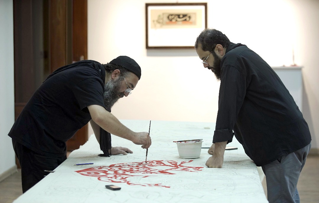 روایتی از نمایشگاه و مراسم «تماشای سرو» که با محوریت قیام عاشورا در نگارخانه رضوان برپا شد روایتی از نمایشگاه و مراسم «تماشای سرو» که با محوریت قیام عاشورا در نگارخانه رضوان برپا شد