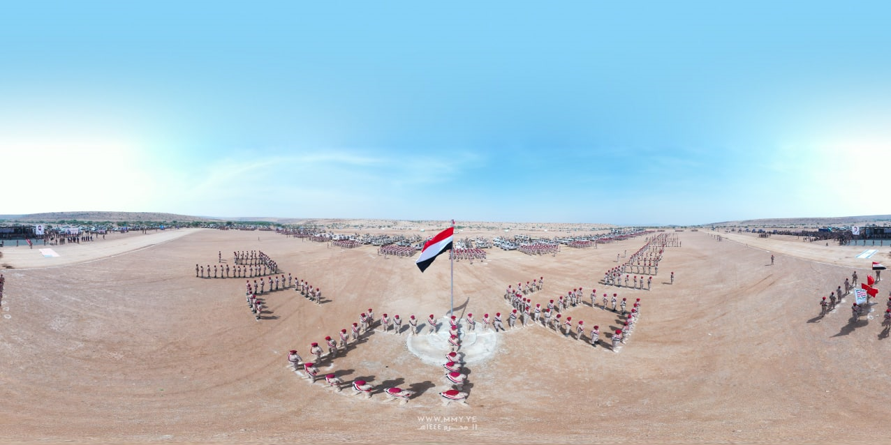 رژه یمنی&zwnj;ها با غنایم ائتلاف سعودی + فیلم و عکس