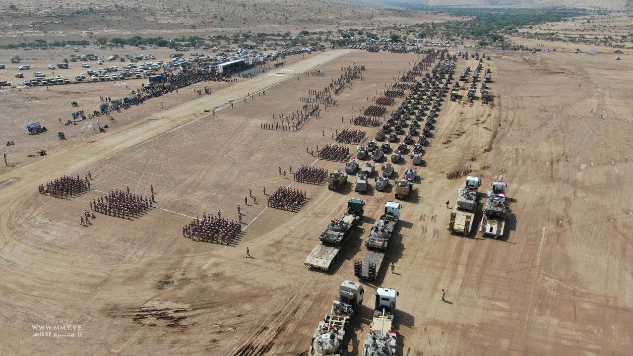 رژه یمنی&zwnj;ها با غنایم ائتلاف سعودی + فیلم و عکس