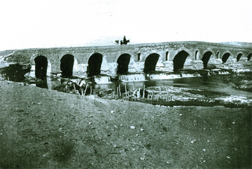 صحن عزا در ظهر عاشورا صحن عزا در ظهر عاشورا