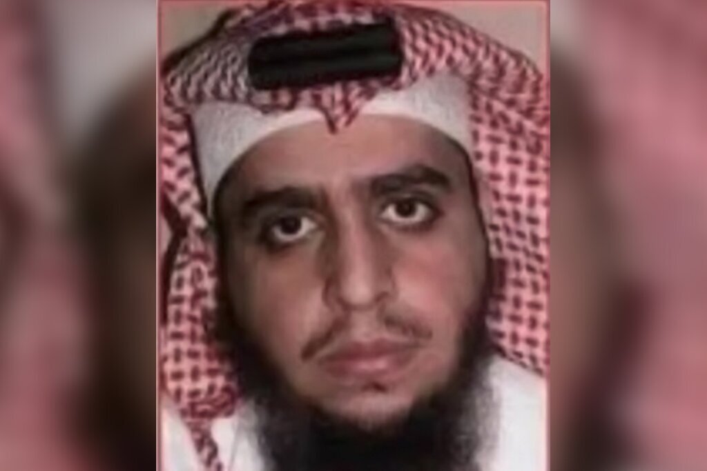 عملیات انتحاری در عربستان، ۴ کشته و زخمی برجای گذاشت + تصویر عملیات انتحاری در عربستان، ۴ کشته و زخمی برجای گذاشت + تصویر