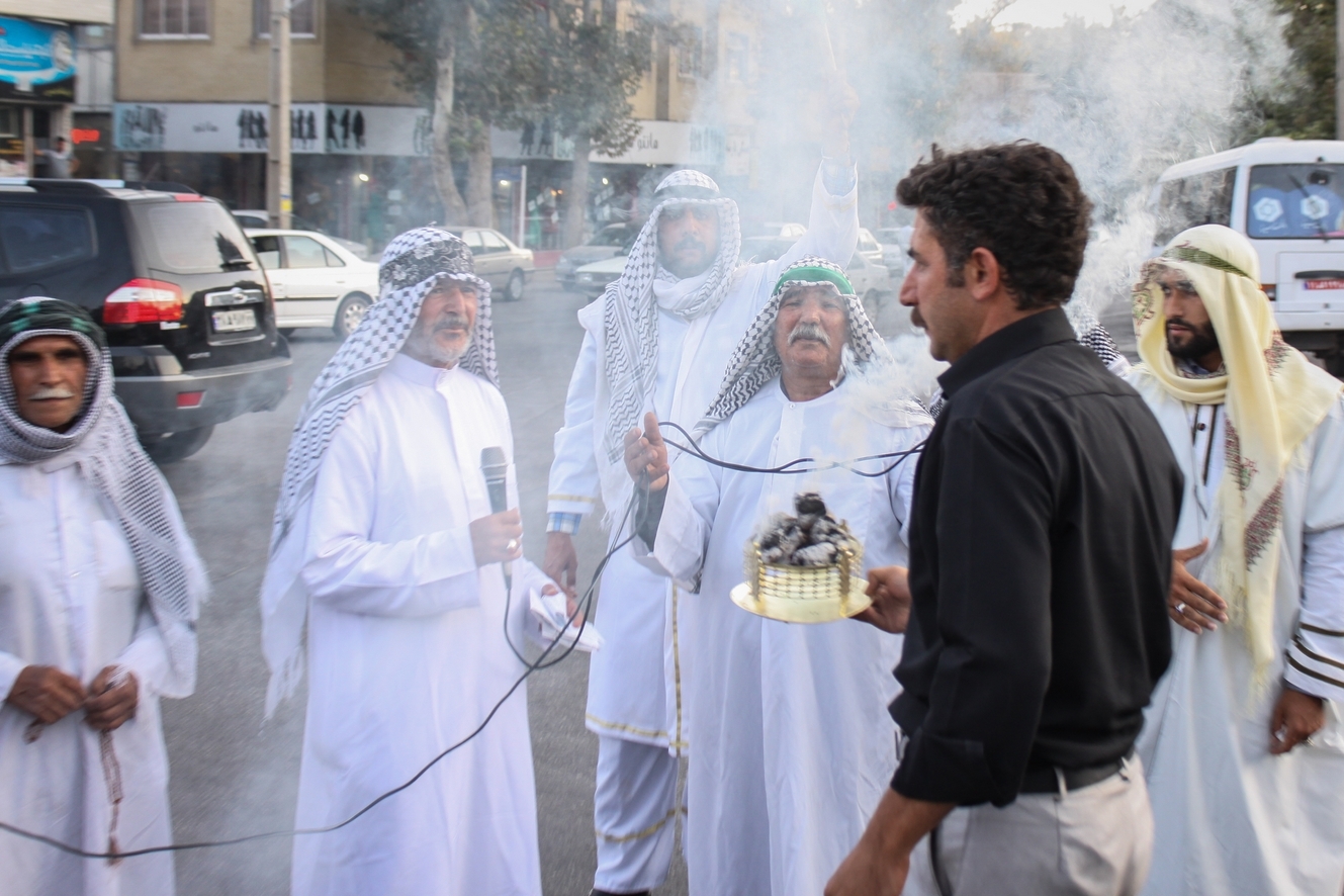 جستاری درباره آیینهای کهن شهر مشهد در ماه محرم جستاری درباره آیینهای کهن شهر مشهد در ماه محرم
