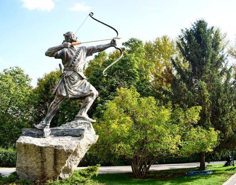 درباره سید میر حسن ارژنگ نژاد، مجسمهساز نامدار مشهدی که یادگارهایش در شهر زنده اند و نفس میکشند درباره سید میر حسن ارژنگ نژاد، مجسمهساز نامدار مشهدی که یادگارهایش در شهر زنده اند و نفس میکشند