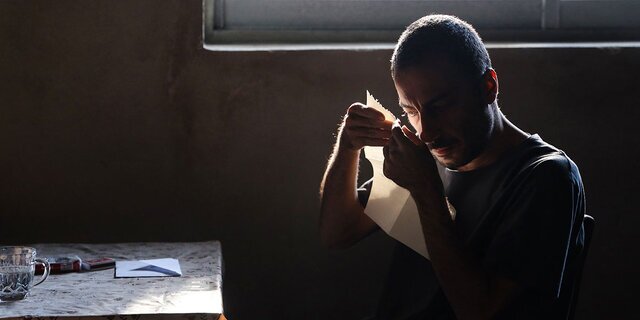 تصویر جدیدی از نوید محمدزاده در فیلم «شب، داخلی، دیوار» + پوستر فیلم تصویر جدیدی از نوید محمدزاده در فیلم «شب، داخلی، دیوار» + پوستر فیلم