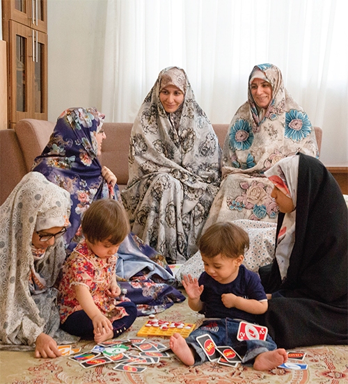 اولویت زندگی ما شادی است