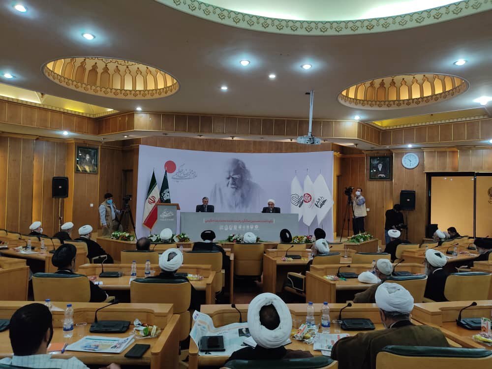 مراسم نکوداشت سالگرد علامه محمدرضا حکیمی در مشهد برگزار شد مراسم نکوداشت سالگرد علامه محمدرضا حکیمی در مشهد برگزار شد