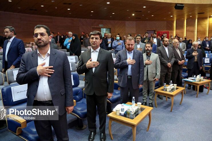 رئیس شورای اسلامی شهر مشهد با بیان اینکه هیچ سازمانی به‌اندازه شهرداری، تحت نظارت و ارزیابی‌های دائمی و مستمر قرار ندارد، گفت: به‌موازات این، شهرداری‌ها نمی‌توانند با مردم درگیر باشند زیرا منبع درآمدی آنان از محل همین مردم است.