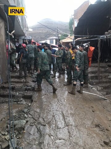 سیل در امامزاده داوود (ع)؛ آخرین جزئیات از جاری شدن سیلاب در تهران + فیلم (۶ مردادماه ۱۴۰۱)