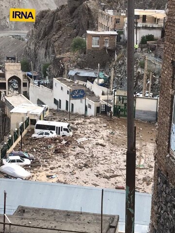 سیل در امامزاده داوود (ع)؛ آخرین جزئیات از جاری شدن سیلاب در تهران + فیلم (۶ مردادماه ۱۴۰۱)