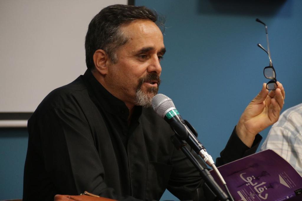 نشست نقد و بررسی مجموعه غزل «دقایق» برگزار شد نشست نقد و بررسی مجموعه غزل «دقایق» برگزار شد