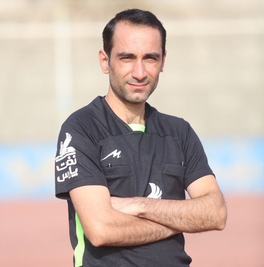 حضور کمک داور مشهدی در رقابت استقلال و پیکان+ عکس حضور کمک داور مشهدی در رقابت استقلال و پیکان+ عکس