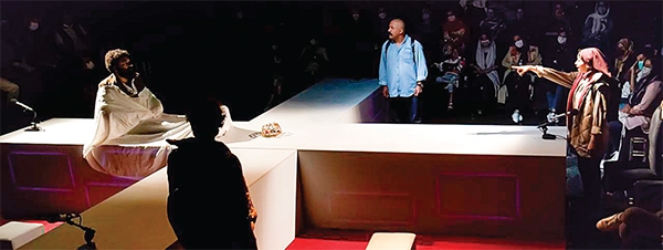 فرصت به جوانان یا سخت گیری به تازه واردها؟