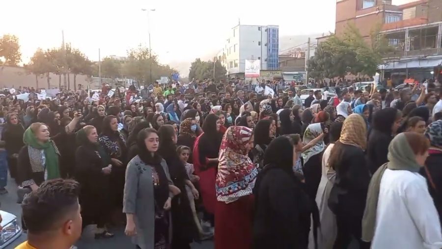 ماجرای فوت شیلر رسولی، زنی که برای ممانعت از تعرض خود را از طبقه دوم پرت کرد + فیلم وداع با پیکر شیلر ماجرای فوت شیلر رسولی، زنی که برای ممانعت از تعرض خود را از طبقه دوم پرت کرد + فیلم وداع با پیکر شیلر