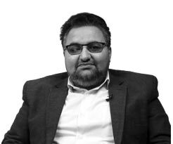 گفتگو با مترجم مشهدی که به زبان انگلیسی روضه اباعبدا... الحسین (ع) می‌خواند + ویدئو