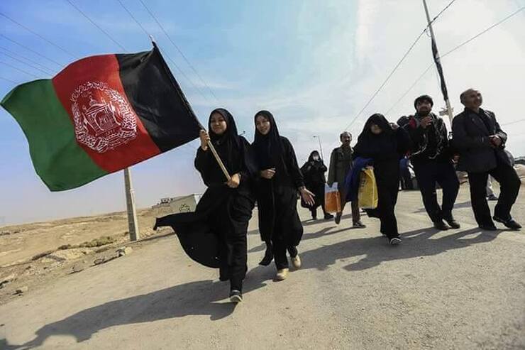 خدمت رسانی خادمان افغانستانی در مرز شلمچه به زائران اربعین حسینی