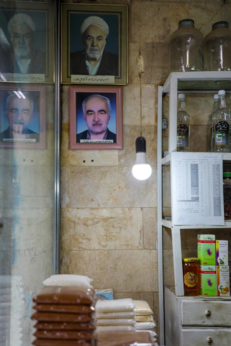 روایتی درباره مهدی اخوان ثالث و مکانهایی که با نام او در مشهد خاطره انگیز شدهاند | گذر از کوچههای شاعر پاییز روایتی درباره مهدی اخوان ثالث و مکانهایی که با نام او در مشهد خاطره انگیز شدهاند | گذر از کوچههای شاعر پاییز