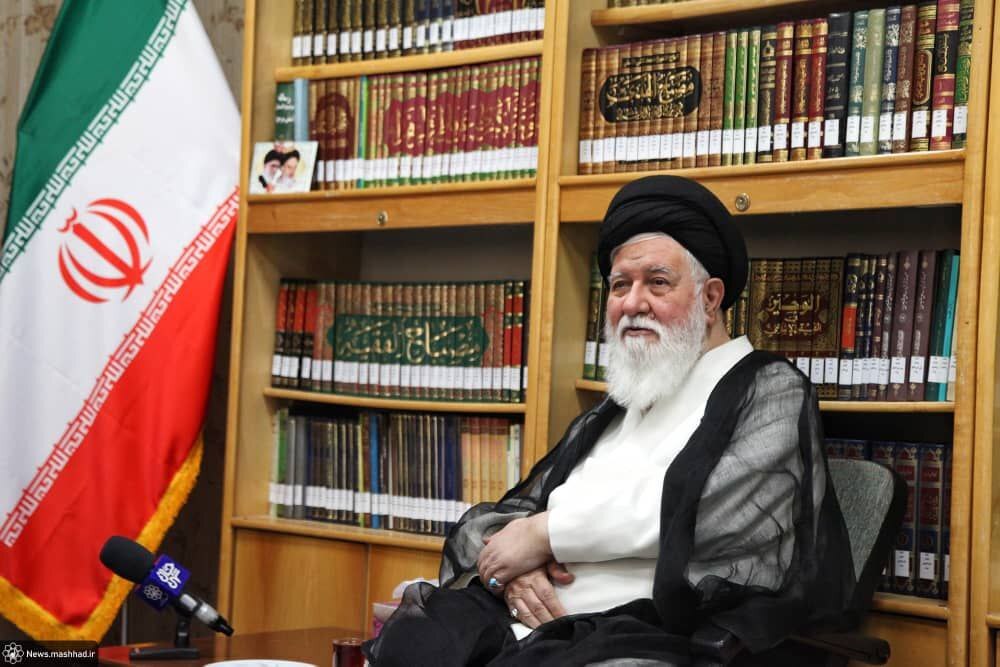 دیدار شهردار مشهد با آیت‌الله علم‌الهدی در آستانه اربعین حسینی+ عکس