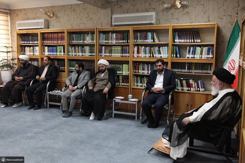 دیدار شهردار مشهد با آیت‌الله علم‌الهدی در آستانه اربعین حسینی+ عکس