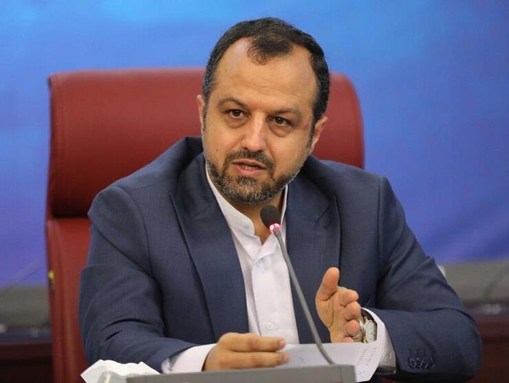 وزیر اقتصاد با اشاره به نشست مشترک با کمیسیون اصل نود، گفت: افزایش ۵۰ درصدی تعداد اظهارنامه‌های مالیاتی را در یکسال نسبت به سال گذشته داشتیم، اقدامات همه حاکی از این بود که فرار مالیاتی روبه کاهش است.