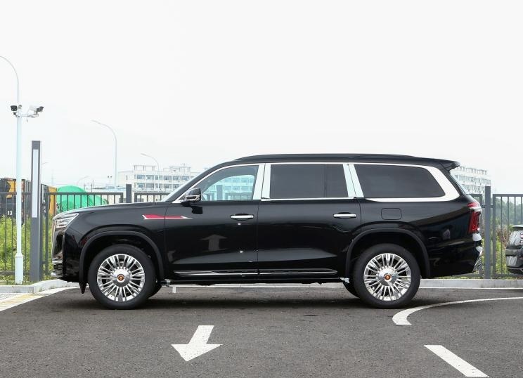 شاسی بلند فوق لوکس چینی را بیشتر بشناسید + تصاویر