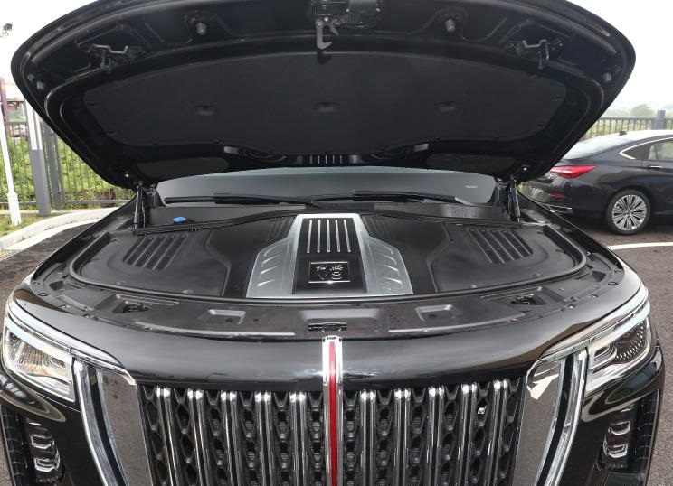 شاسی بلند فوق لوکس چینی را بیشتر بشناسید + تصاویر