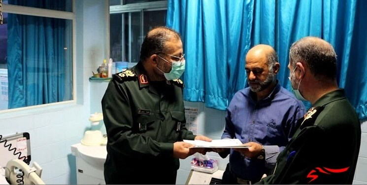 هدیه رهبر انقلاب به بسیجی آسیبدیده در اغتشاشات اخیر + تصاویر هدیه رهبر انقلاب به بسیجی آسیبدیده در اغتشاشات اخیر + تصاویر