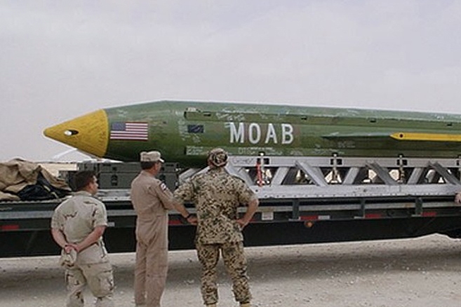 تاثیر پرتاب مادر بمبها توسط آمریکا بر زندگی مردم ننگرهار + فیلم تاثیر پرتاب مادر بمبها توسط آمریکا بر زندگی مردم ننگرهار + فیلم