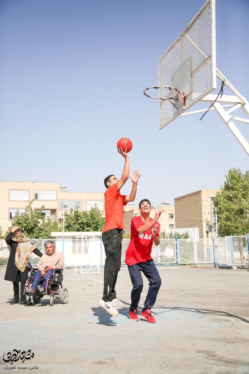 امیررضا و امیرعلی میرجلالی، به توان پدر و مادر امیررضا و امیرعلی میرجلالی، به توان پدر و مادر