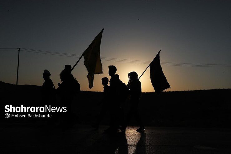 ویدئو | روز، جاده، زائر، پیاده