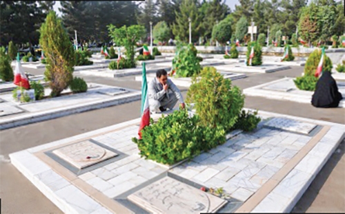 خاک خونین&zwnj;کفنان