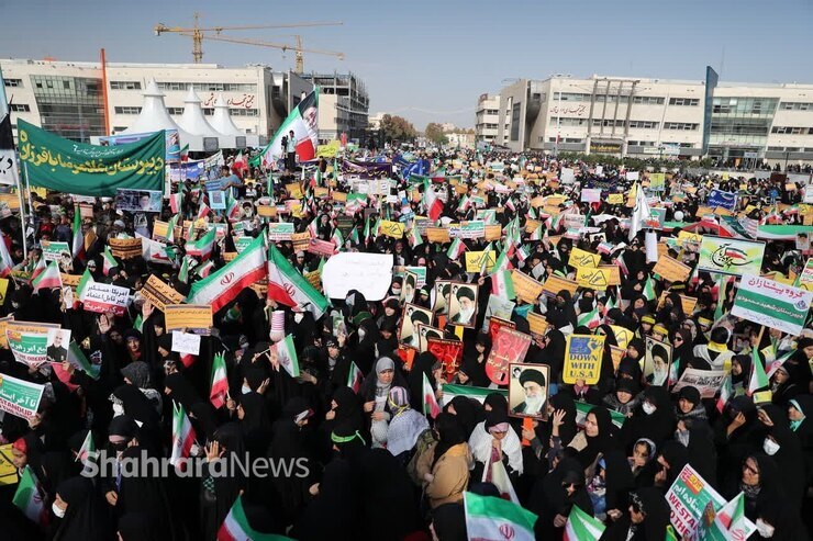 حماسه ۱۳ آبان ملت ایران در مقابل آشوبگران| دهه هشتادی و نودیها یکپارچه در حمایت از «ایرانِ قوی» به خیابانها آمدند+ فیلم و عکس حماسه ۱۳ آبان ملت ایران در مقابل آشوبگران| دهه هشتادی و نودیها یکپارچه در حمایت از «ایرانِ قوی» به خیابانها آمدند+ فیلم و عکس