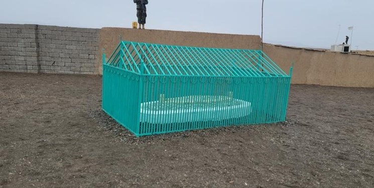 طالبان بعد از سالها از مقبره ملاعمر رونمایی کرد طالبان بعد از سالها از مقبره ملاعمر رونمایی کرد