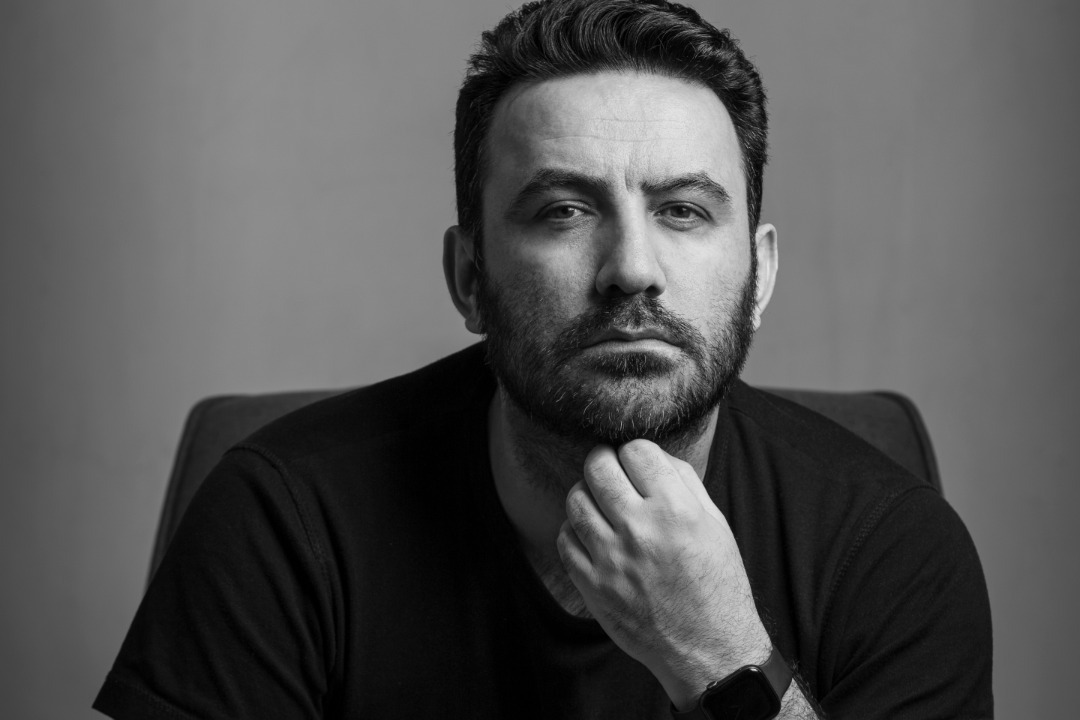 درباره نوید و جمشید محمودی تهیه کننده و کارگردان افغانستانی سریال پوست شیر درباره نوید و جمشید محمودی تهیه کننده و کارگردان افغانستانی سریال پوست شیر