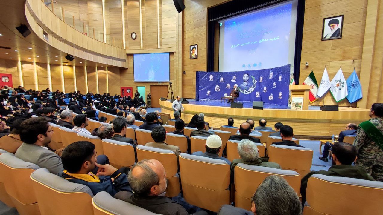 آیین ششمین سالگرد شهید مدافع حرم حسین حریری برگزار شد آیین ششمین سالگرد شهید مدافع حرم حسین حریری برگزار شد